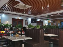 大堂-赵胖炙子烤肉&深夜酒馆(簋街店)