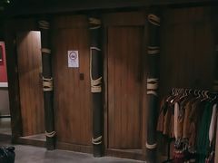 -暴风岛沉浸式体验馆(百联世纪店)