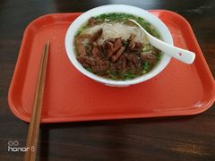 招牌牛腩粉-子潇春庞牛腩粉(三大银行店)