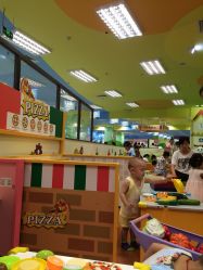 -莫莉幻想儿童乐园(武汉金银潭永旺店)