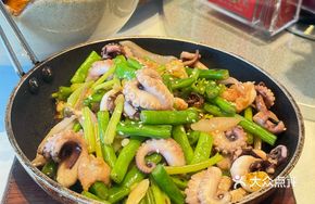 Stir-fried Octopus with Sand Ginger