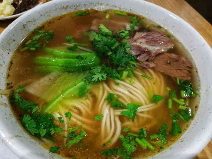 小杨拉面(蓉花路美食街店)-"本来想吃火锅的,可惜朋友不能吃辣,转了整