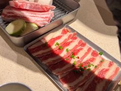 -蚂蚁洞·烤肉大营地(上海静安大悦城店)