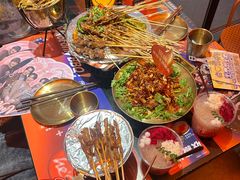 -何师烧烤Pro ·江湖川菜·小龙虾·精酿啤酒(太古里旗舰店)