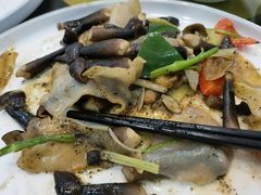 黑鸡枞炒竹耳-五姊妹海鲜(火车站店)