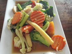 -Dang restaurant (patong phuket)