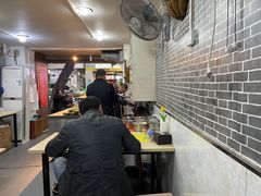 -董哥山城碗碗香(美专校街店)