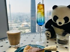 -及象咖啡Air·360度俯瞰广州塔(北塔68F店)