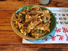 豆芽面筋-呱呱叫民俗风味主题餐厅(沣峪口店)