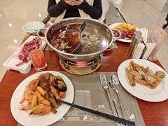 -元一希尔顿酒店·鲜切牛肉火锅禅自助餐厅