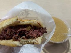 精品火烧-闫家驴肉老店(华电一校店)