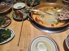 -洱火云南酸菜牛肉火锅(石景山当代商城店)