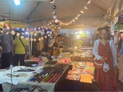 -周日夜市
