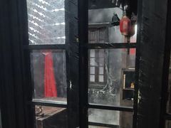 -荒岛实景沉浸密室(江汉路1店)