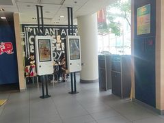 -麦当劳(假日广场店)