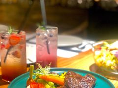 -10號公馆专业果木牛排餐厅