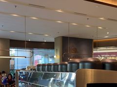 -星巴克臻选(深圳龙华红山天虹店)