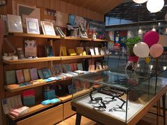 -百新书局(尚悦湾店)