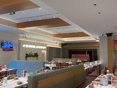 -肥肥虾庄·金牌油焖大虾(汉口城市广场店)