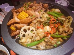 -多嘴超级肉蟹煲(中街恒隆故宫店)
