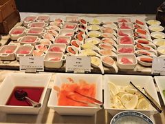 -筠咖啡西餐厅(上海国展宝龙丽筠酒店)