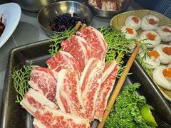 -草家酱蟹炭火烤肉店(珲春南路一店)