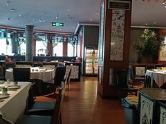 -八府香鸭·啫啫煲(华山路店)