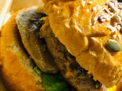 -HIGH FIVE哈福手工汉堡(桂林路店)