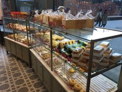面包甜点陈列柜-面包新语(吾悦国际广场店)