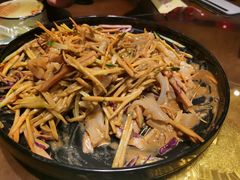小炒牛心菜-快乐老家三鲜饺子东北菜(南六中路店)