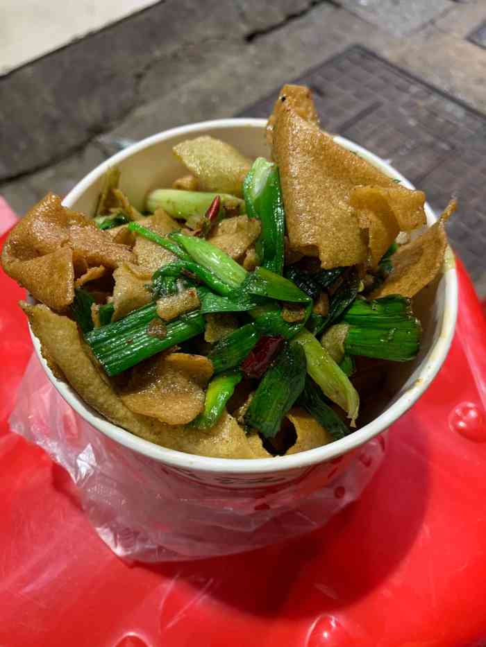 芳芳牛杂(大成路总店)-"[拔草]自从白叔来吃了以后就老想跑来打卡.