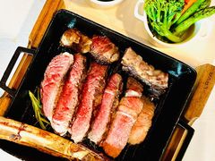 和牛战斧牛排-AZUR聚(香格里拉饭店)