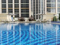 -澳门瑞吉酒店室外泳池