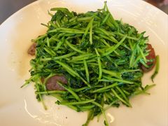 -潮界(LU·ONE凯德晶萃广场店)