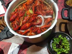 高压锅小龙虾-蚝魁竹笼蒸生蚝 余杭店