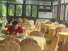 -鲤鱼塘农家山庄