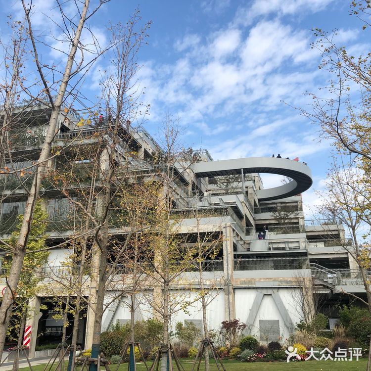 地理位置：杨树浦路平凉路 杨浦滨江