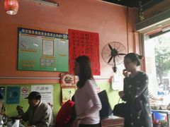 大堂-荣记煲仔饭(高庙路店)