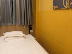 -布丁严选酒店(杭州武林西湖文化广场地铁站店)