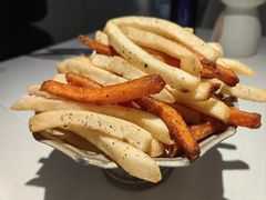 -春树下·树屋花房西餐厅(罍街AS1980店)