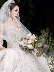 点击看大图 -Renee芮亦婚纱