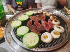 -围炉肉舍•炭烤活鳗•丹东海鲜烤肉(步行街店)