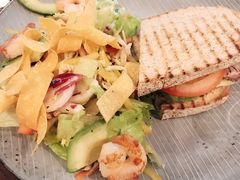 鲜虾牛油果沙拉-Moka Bros 摩卡站(西单大悦城店)