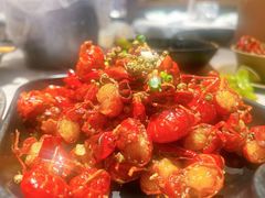 -巴厘龙虾·榜首油焖大虾(音乐学院·沿江酒馆店)