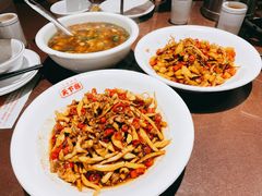 鱿鱼炒肉丝-天下客饭店(中山路店)