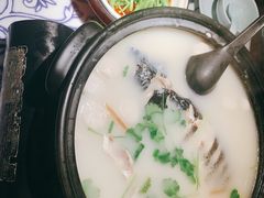 -卢大鲜鱼头捞饭(美利广场店)