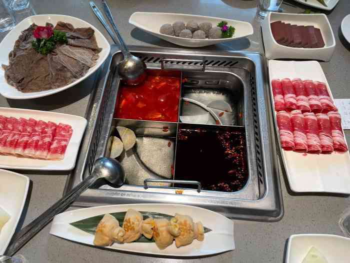 海底捞火锅(方圆荟店)-"隔了很久再次吃了海底捞,感觉湘江世纪城店.
