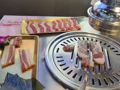 -哈哈碳都·牛肋条无限自助烤肉(台江万达店)