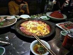 -红九格老火锅(三峡广场店)