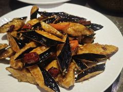 -闫府私房菜(恒隆店)